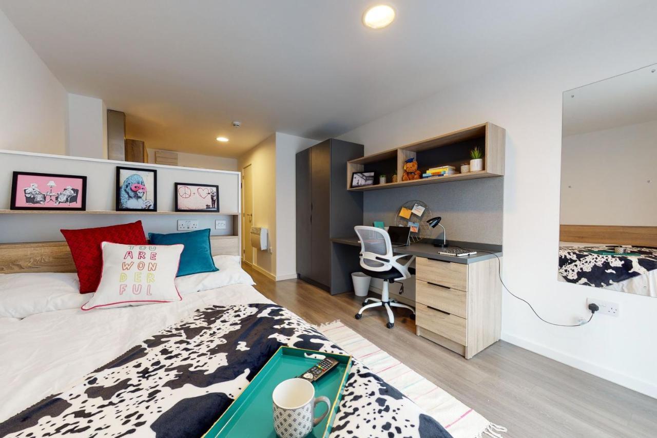 Private Bedrooms With Shared Kitchen, Studios And Apartments At Canvas Glasgow Near The City Centre For Students Only Buitenkant foto