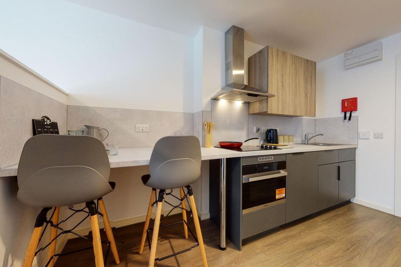 Private Bedrooms With Shared Kitchen, Studios And Apartments At Canvas Glasgow Near The City Centre For Students Only Buitenkant foto